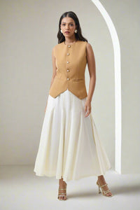 Mellow Classic Shell Waist Coat With Pleated Skirt Set