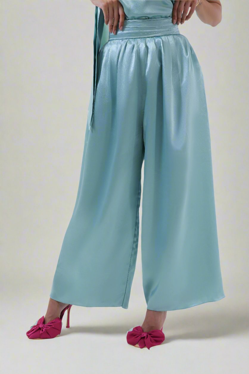 Ripple Pleated Belt Flair Pants